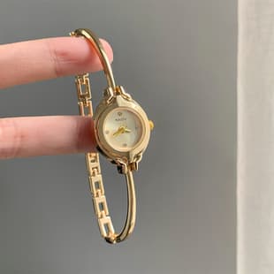 NAIDU Mini Dial Bracelet Watch for Women, Vintage Light Luxury Wholesale, Exquisite and Elegant Women's Watch with Thin Bracelet