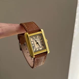 Fashion Women's Watch Women's Square Belt Student Party Niche Retro Artistic Temperament Guangzhou Watch Quartz Watch