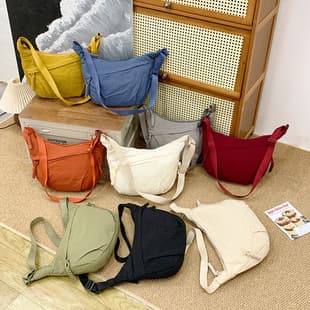 Wholesale French-Style Solid Color Shoulder Bag, Fashionable and Versatile, High-End Feel, Student Girl Dumpling Bag, Large Capacity Crossbody Bag