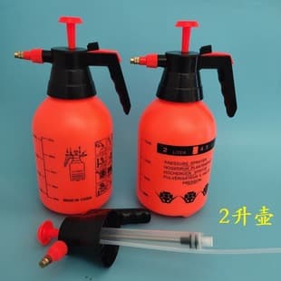 Manual Press 2-liter Flower Watering Sprayer Watering Can Watering Can Gardening Tool Small Watering Can Disinfection Shower Can