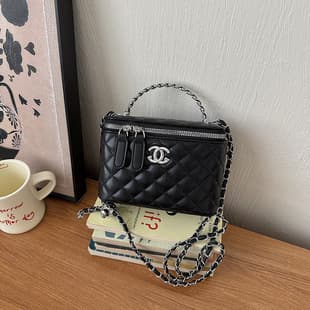 Cross-border diamond-pattern chain handbag for women, new autumn style, unique niche box bag, stylish and exquisite, shoulder and crossbody bag
