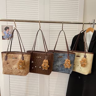 Large-Capacity Bag for Women 2026 New Trendy Fashion Retro Women's Bag Versatile Work Clothing Casual Shoulder Tote Bag