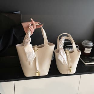 Lychee Pattern Basket Bag 2026 New Trendy Simple Casual Shoulder Crossbody Bag Korean Niche Handbag Bucket Bag