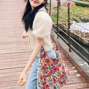 Zhang Ruonan's Same Floral Canvas Bag 2024 Spring and Summer New Korean Niche Shoulder Bag Crossbody Bag Large Capacity