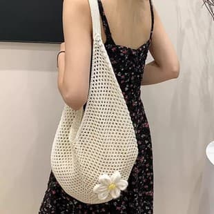 Korean Version 2025 New Holiday Woven Bag Women's Shoulder Tote Bag Lazy Style Knitted Hollow Flower Beach Bag