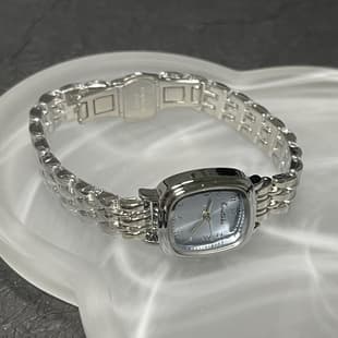 Small Square Chain-Style Watch for Women, Ins-Style British Style, Student French Niche, Simple, High-End, Light Luxury, Exquisite, Versatile