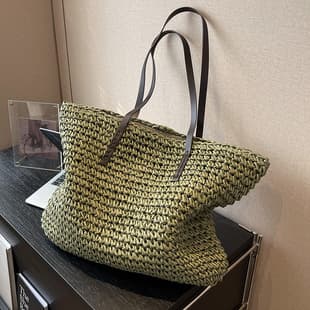 High-End Texture Bag Women's Large Capacity 2023 New Spring and Summer Versatile Woven Shoulder Bag Commuter Straw Tote Bag