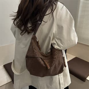 2026 Autumn/Winter New Leopard Print Suede Women's Bag Large Capacity Shoulder Crossbody Bag Commuter Versatile Casual Dumpling Bag
