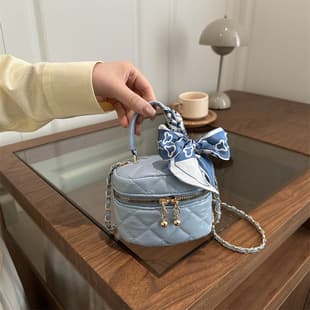 Mini Trendy Solid Color Versatile Casual Commuting Box Bag for Women, Stylish and Fashionable High-End Crossbody Bag