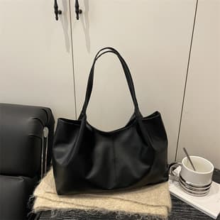 2025 New Large-Capacity Commuter Bag Women's Popular Shoulder Armpit Bag Casual Versatile Fashion Simple Tote Bag