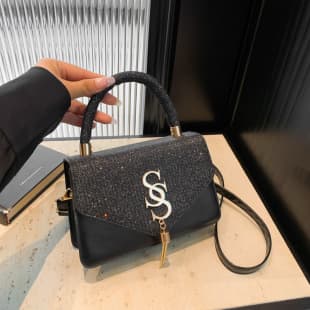 High-End Sequined Handbag, Fashionable and Stylish, Small Square Bag with a High-Quality Feel, Suitable for Commuting, Chanel-Style Lettered Shoulder Bag