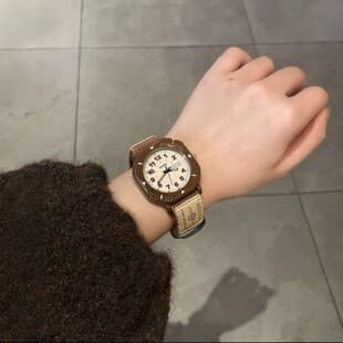 Women's Wooden Watch with High Aesthetic Value, Dual Calendar, Niche, High-End, Youthful, Light Luxury, Youth Watch