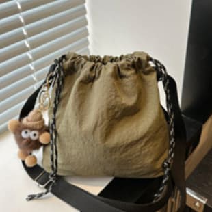 Crossbody Bag, Simple and Fashionable Commuter Bag for Women, Simple and Personalized Bucket Bag, New Fashionable Casual Shoulder Bag for the Season