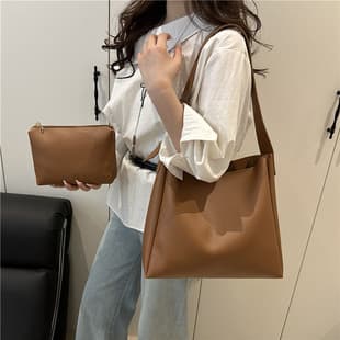 Large-Capacity Commuter Tote Bag 2025 Summer New Fashion Mother-In-Law Satchel Shoulder Armpit Versatile Bucket Bag Cross
