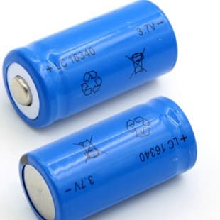 Factory direct 16340 lithium battery CR123A laser pointer battery 3.7V strong flashlight rechargeable battery