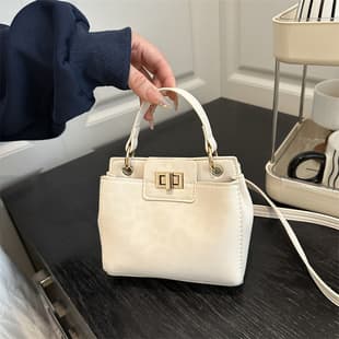 Evening Solid Color Single Shoulder Crossbody Bag 2025 New Style Personality Women's Bag Fashionable Retro Lock Underarm Bag