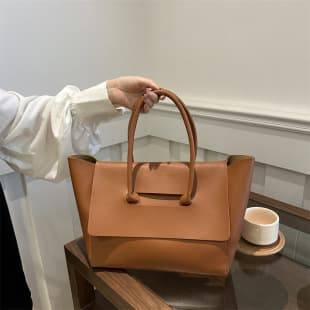Retro Small Bag for Women 2025 New Korean Style Fashionable Large-Capacity Hand-Held Shoulder Bag Simple Commuter Tote Bag