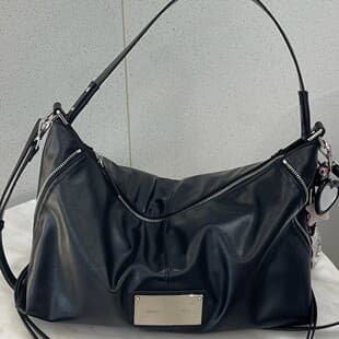 Korean niche brand Matin Kim Black Warrior women's vintage-style large-capacity commuter tote bag and crossbody bag