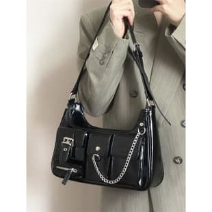 Hot Girl Bag 2026 New Chain Underarm Bag Fashionable Commuter Shoulder Crossbody Bag Stylish Versatile Tote Bag for Women