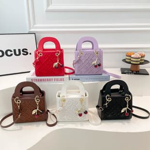 2026 French-Style Lady Dior Bag with a High-End Feel, Underarm Bag, Chanel-Inspired Shoulder and Crossbody Bag, Women's Handbag, Niche Small Square Bag
