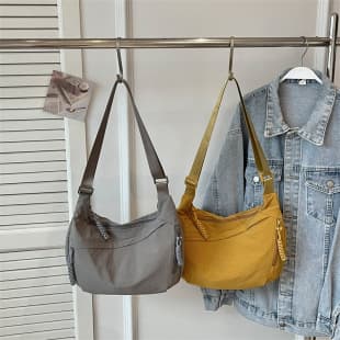 Nylon Crossbody Bag 2026 New Fashion Trendy Dumpling Bag Lightweight Commuter Underarm Bag Large Capacity Simple Shoulder Bag