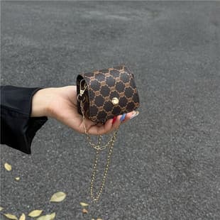 Cross-Border Fashion Retro Small Square Bag Simple High-End Niche Shoulder Bag 2025 New Versatile Crossbody Bag Women's Bag