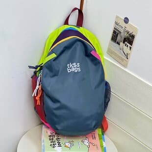 Lightweight Outdoor Short-Distance Hiking Backpack with Contrasting Colors, Simple Wear-Resistant and Breathable Backpack, Backpack for College Students for Outings and Commuting