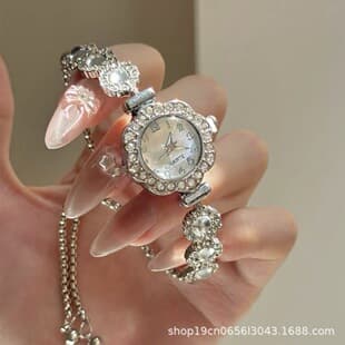 Vintage French-Style Rhinestone Pull-Out Bracelet, Light Luxury Watch, Fashionable and Versatile Accessory for Commuting