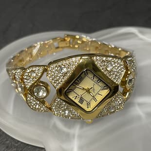 Temu Foreign Trade New Model Light Luxury Full Diamond High-End Bracelet-Style Women's Watch Niche Cross-Border Bracelet Quartz Watch