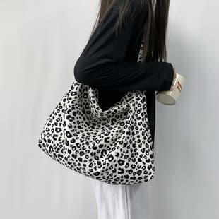 Fashionable corduroy leopard print diagonal bag large capacity single shoulder shopping bag student canvas bag women's wholesale