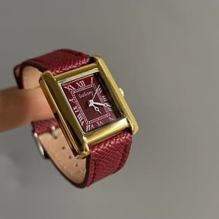 25 New Styles of Women's Watches with Leather Straps, Vintage Ancora Red High-End Niche Retro Student Party Light Luxury