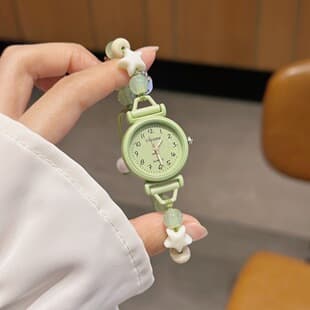 Dopamine-Colored Pull-Out Watch, Unique and Cute, High-Value Student Wristwatch for Middle and High School Students