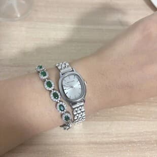 Foreign Trade Oval Small Dial Watch Women's Niche Light Luxury Advanced Sense Retro Workplace Quartz Watch Examination