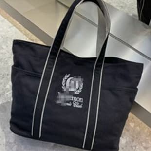 Lululemon Daily 20L Multi-Pocket Large Capacity Tennis Shoulder Tote Bag Canvas Bag Tennis Bag Trendy
