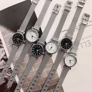 Foreign trade ladies watch female temperament European and American retro trend female students Korean simple small round bracelet watch can