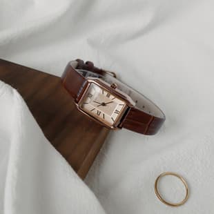 Goldie Watch Women's Niche Accessible Luxury Women's Retro Elegant Waterproof Belt Small Square Watch Versatile Fashion Watch